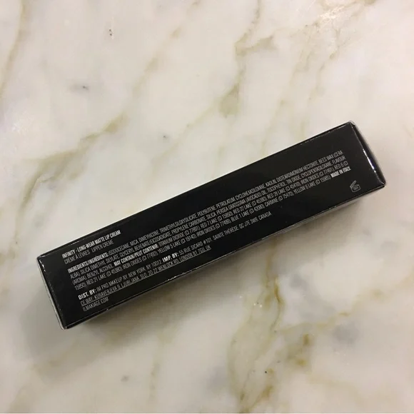 IL MAKIAGE Infinity Lip Cream - Matte Flirt - Picture 4 of 11